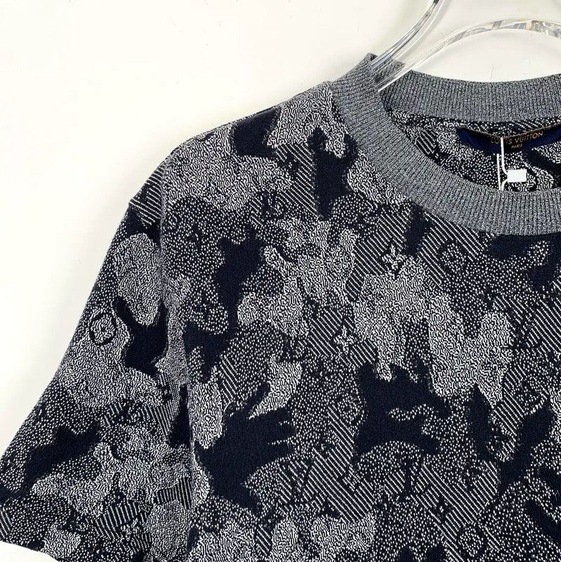 Louis Vuitton Louis Vuitton Women's Gray Cotton T-Shirt 0089 Size XS / US 0-2 / IT 36-38 - 3 Thumbnail