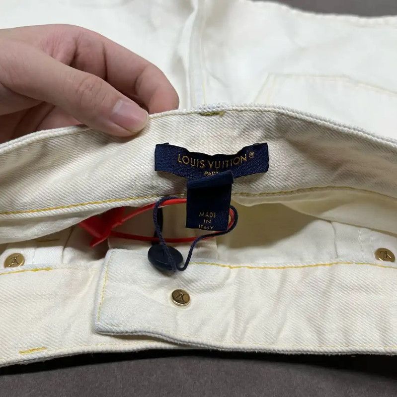 Louis Vuitton Louis Vuitton Women's Cream Cotton Shorts 0089 Size 36" / US 14 / IT 50 - 3 Thumbnail