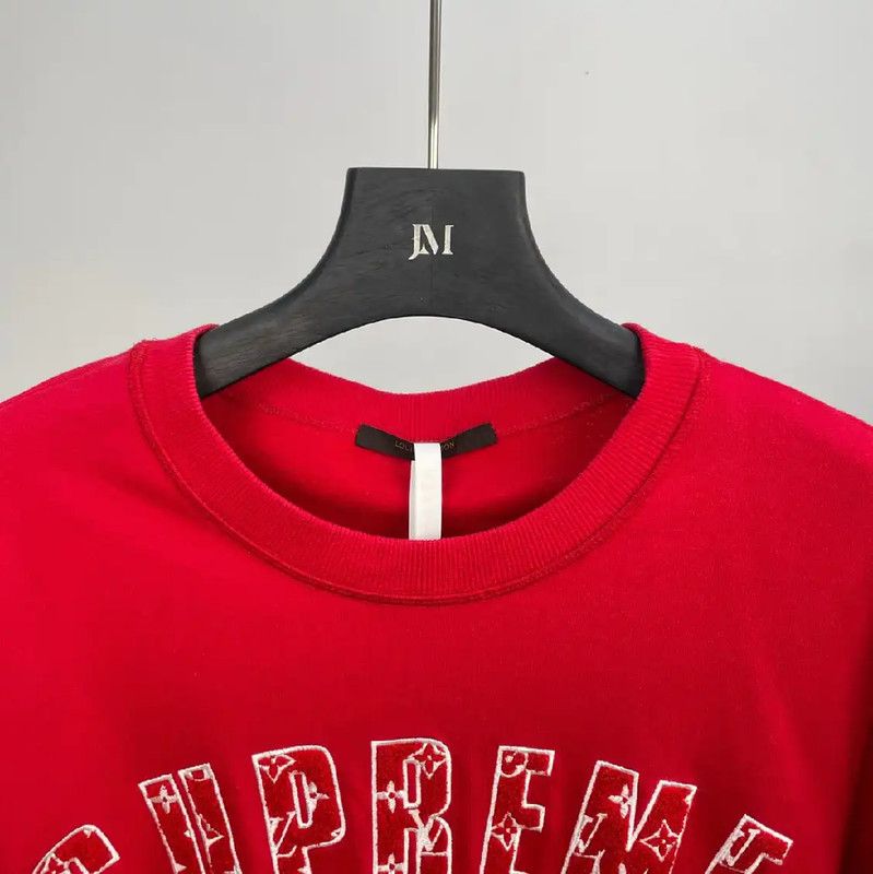 Louis Vuitton Louis Vuitton Red Cotton Women's Sweatshirt 0089 Size L / US 10 / IT 46 - 2 Thumbnail