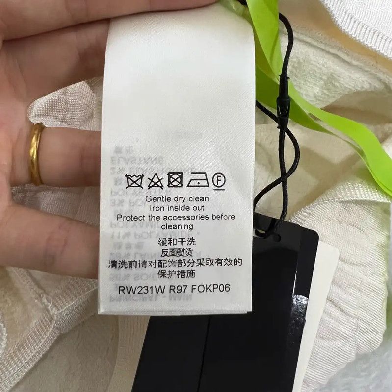 Louis Vuitton Louis Vuitton Summer White Cotton Women’s Shorts 0089 Size 27" / US 4 / IT 40 - 4 Thumbnail