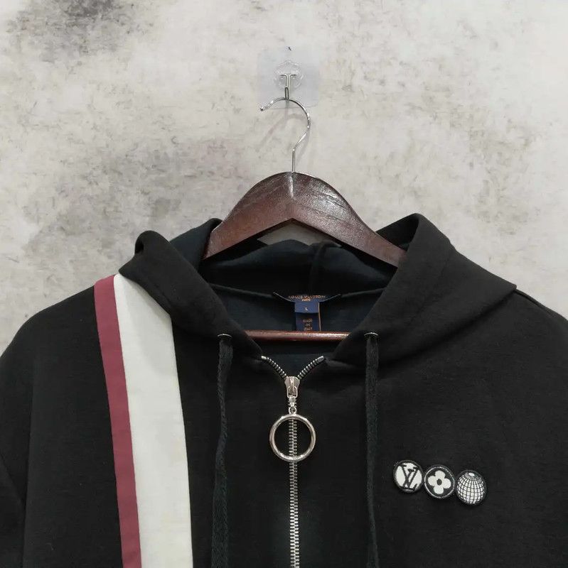Louis Vuitton Louis Vuitton Black Cotton Long Sleeve Hoodie 0089 Size L / US 10 / IT 46 - 6 Thumbnail