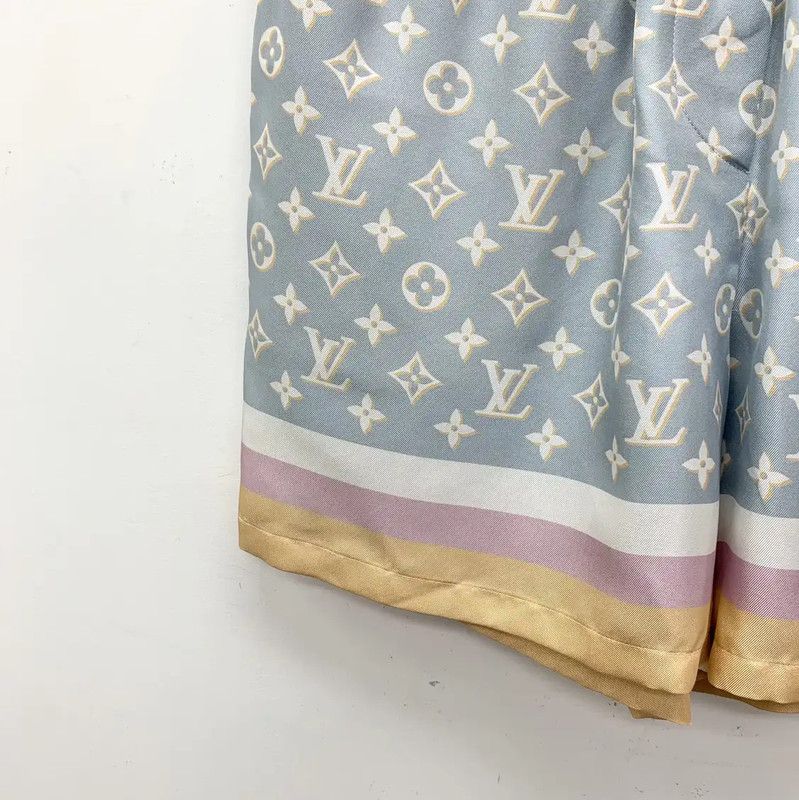 Louis Vuitton Louis Vuitton Light Blue Silk Women's Shorts 0089 Size 22" - 4 Thumbnail