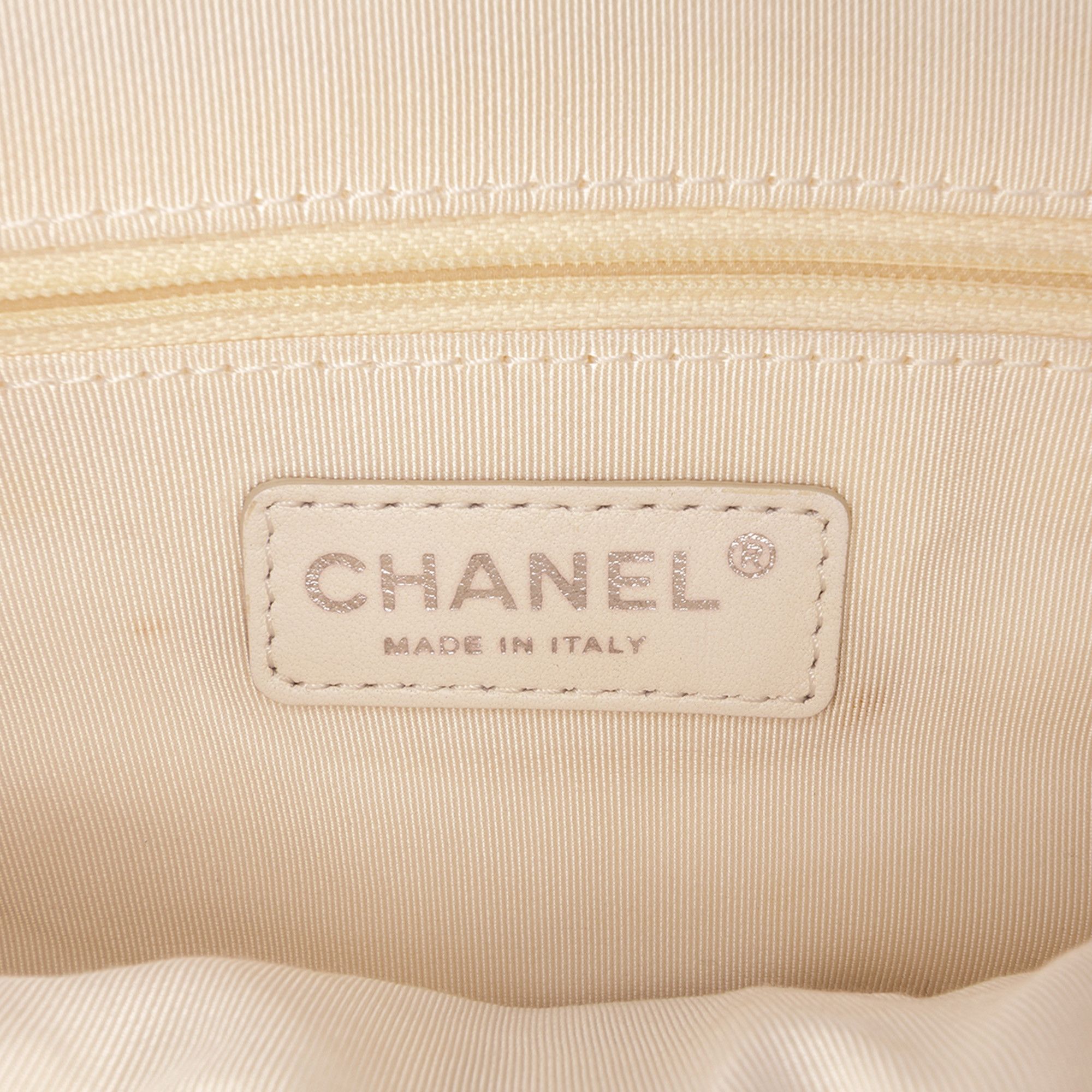 Chanel Chanel Neoprene Fancy Crochet Flap Size ONE SIZE - 5 Thumbnail