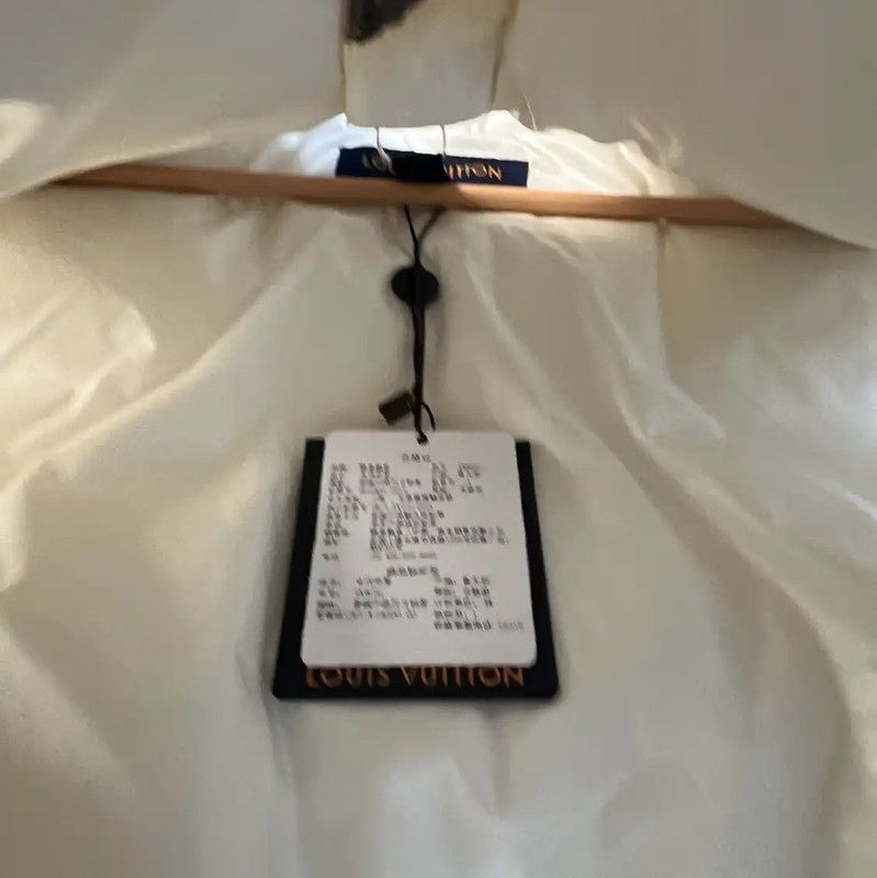 Louis Vuitton Louis Vuitton White Puffer Vest for Women 0089 Size XS / US 0-2 / IT 36-38 - 5 Thumbnail