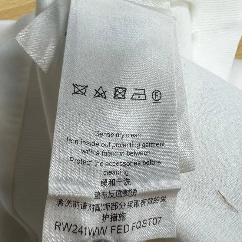 Louis Vuitton Louis Vuitton Women's White Knit Sweater 0089 Size S / US 4 / IT 40 - 4 Thumbnail