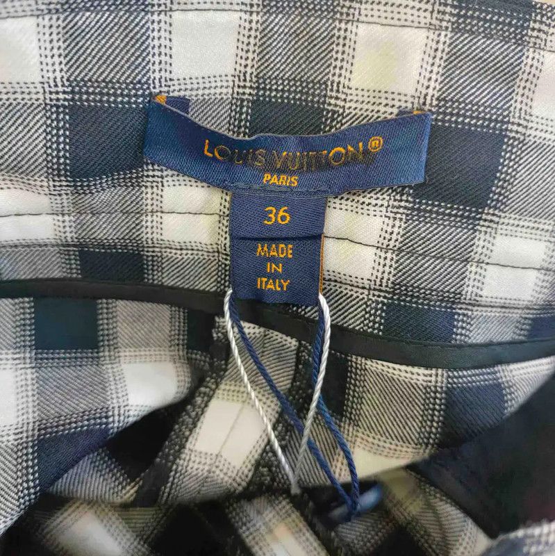 Louis Vuitton Louis Vuitton Checked Cotton Women's Shorts 0089 Size 22" - 3 Thumbnail