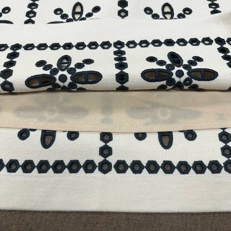 Louis Vuitton Louis Vuitton White Silk Floral Skirt 0089 Size 23" - 4 Thumbnail