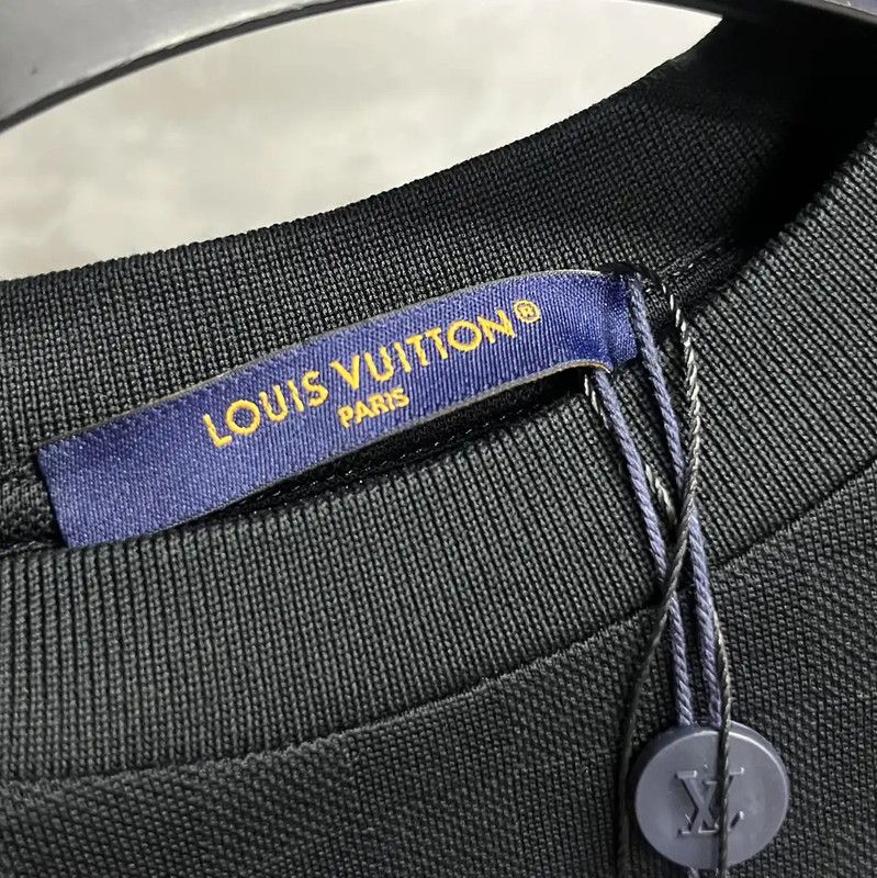 Louis Vuitton Louis Vuitton Black Cotton Women's T-Shirt 0089 Size XS / US 0-2 / IT 36-38 - 4 Thumbnail