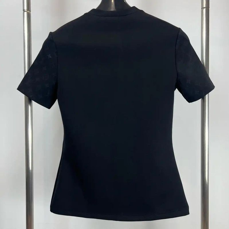 Louis Vuitton Louis Vuitton Black Cotton Women's T-Shirt 0089 Size M / US 6-8 / IT 42-44 - 2 Thumbnail