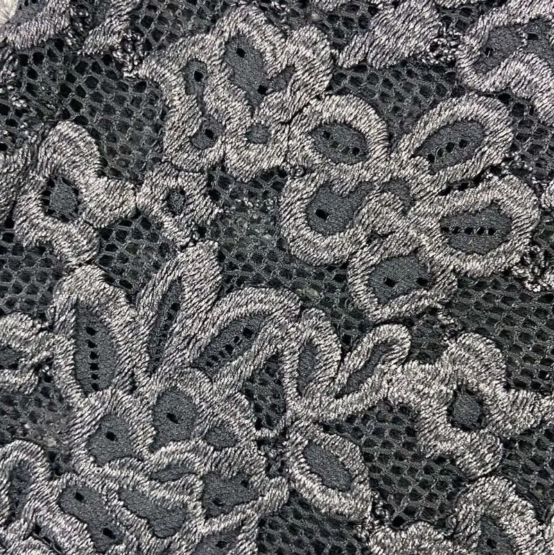 Louis Vuitton Louis Vuitton Black XS T-Shirt with Lace 0089 Size XS / US 0-2 / IT 36-38 - 3 Thumbnail