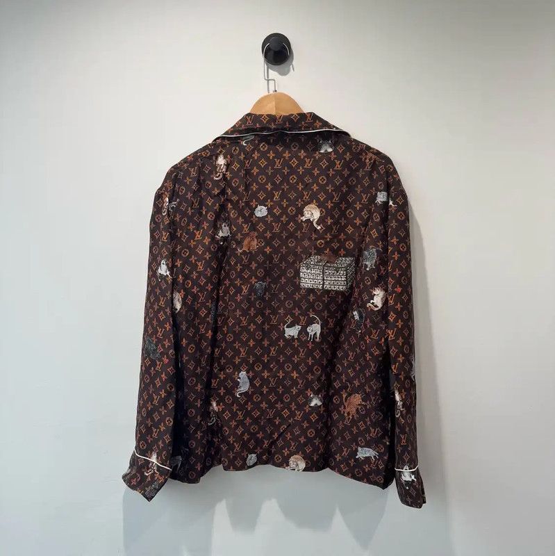 Louis Vuitton Louis Vuitton Silk Long Sleeve Shirt in Red-Brown 0089 Size XL / US 12-14 / IT 48-50 - 2 Thumbnail