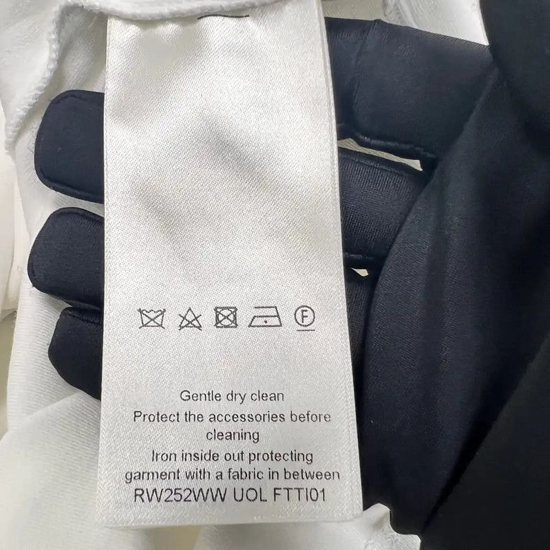 Louis Vuitton Louis Vuitton White T-Shirt for Women 0089 Size M / US 6-8 / IT 42-44 - 4 Thumbnail