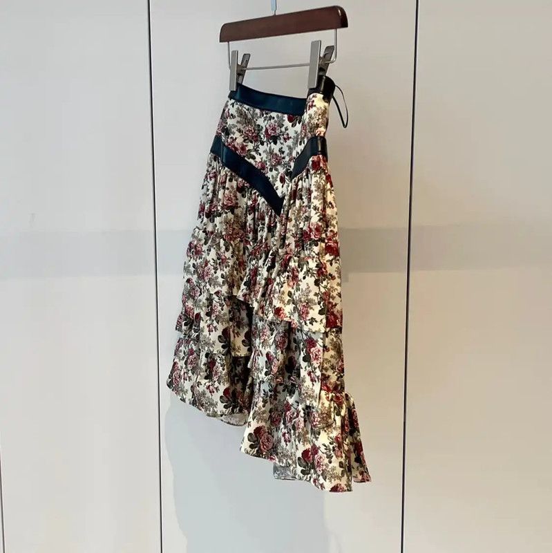 Louis Vuitton Louis Vuitton Floral Ruffled Skirt for Summer 0089 Size 23" - 2 Thumbnail