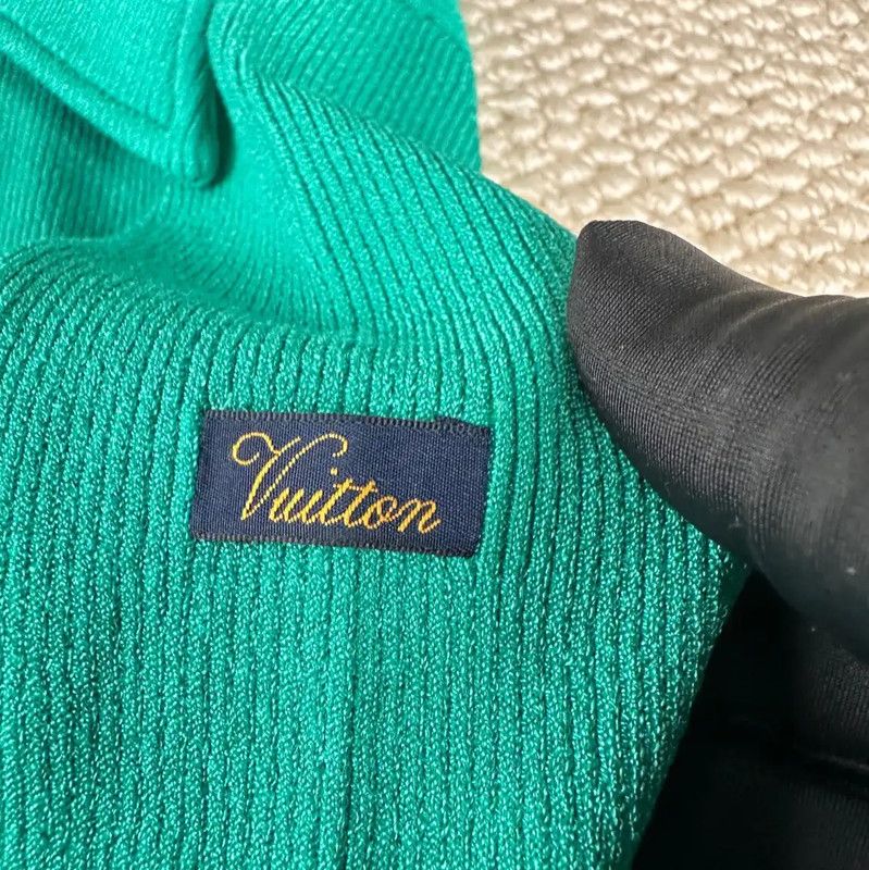 Louis Vuitton Louis Vuitton Green Cotton Women's T-Shirt 0089 Size S / US 4 / IT 40 - 4 Thumbnail