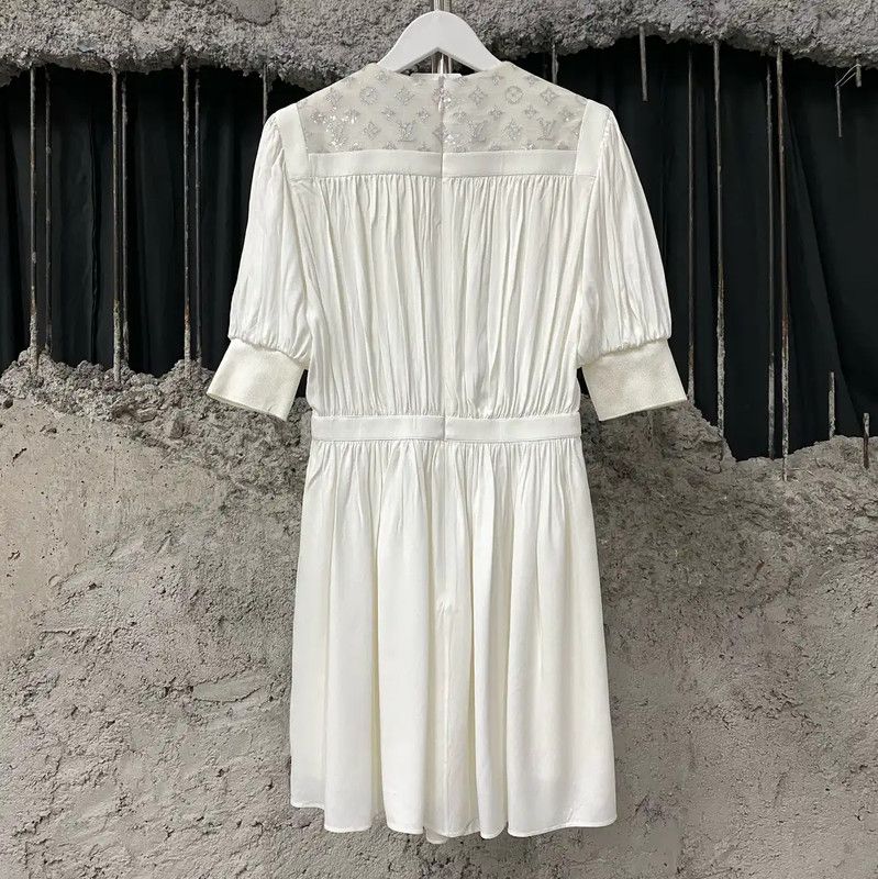 Louis Vuitton Louis Vuitton White Women's Dress with Pleats 0089 Size ONE SIZE - 2 Thumbnail