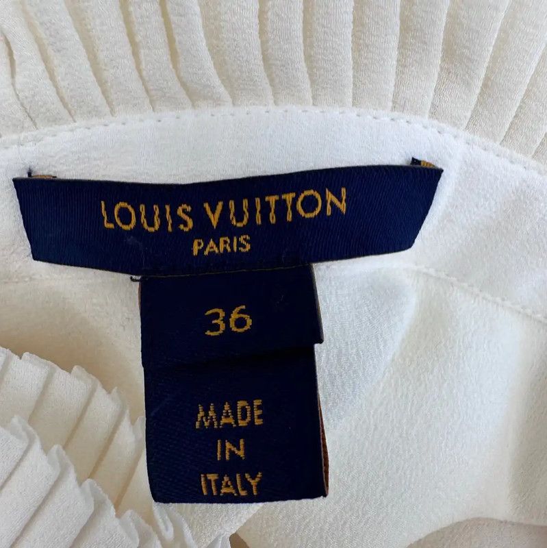 Louis Vuitton Louis Vuitton Women's Cream Silk Shirt 0089 Size M / US 6-8 / IT 42-44 - 4 Thumbnail