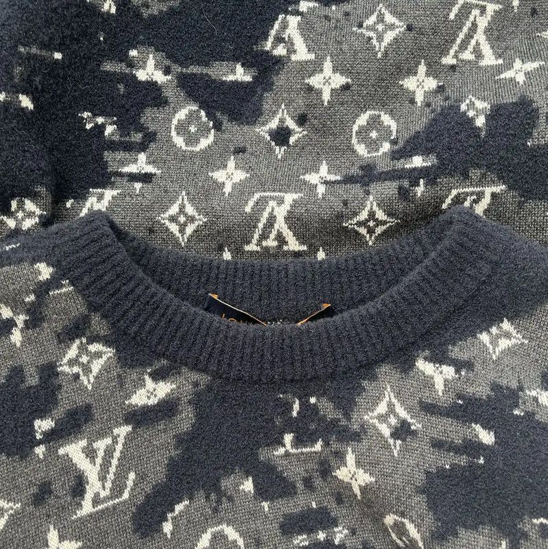Louis Vuitton Louis Vuitton Women's Black Long Sleeve Sweatshirt 0089 Size M / US 6-8 / IT 42-44 - 4 Thumbnail
