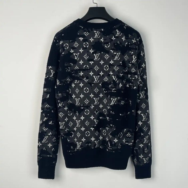 Louis Vuitton Louis Vuitton Women's Black Long Sleeve Sweatshirt 0089 Size M / US 6-8 / IT 42-44 - 2 Thumbnail