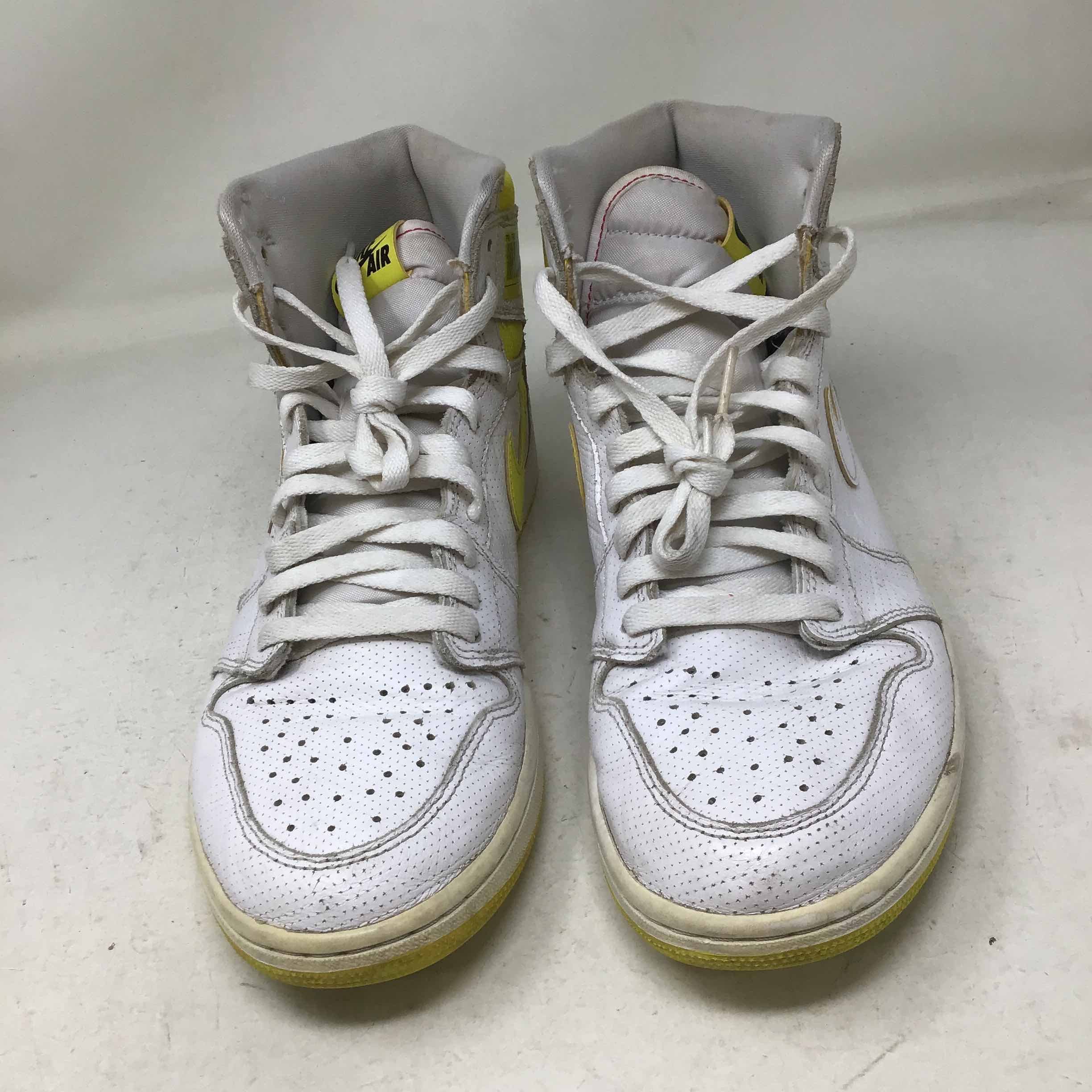 Air Jordan 1 Retro High OG First Class Flight