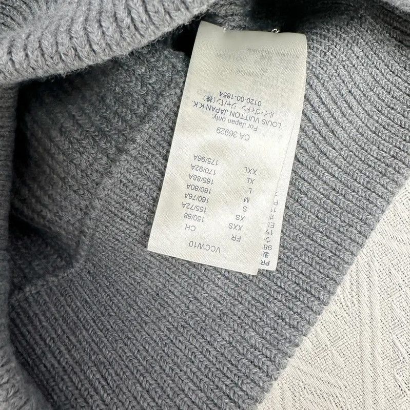 Louis Vuitton Louis Vuitton Women's Grey Wool Logo Knit Sweater 0089 Size XS / US 0-2 / IT 36-38 - 4 Thumbnail