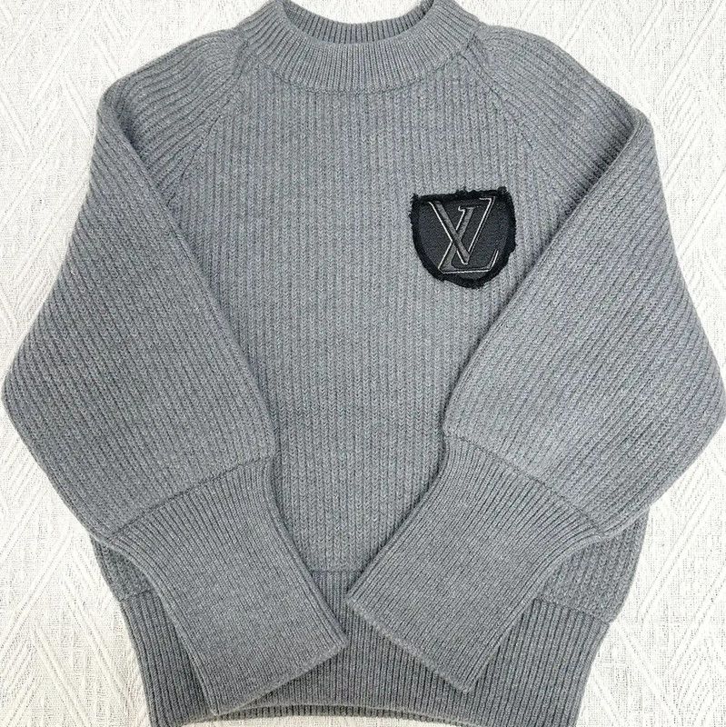 Louis Vuitton Louis Vuitton Women's Grey Wool Logo Knit Sweater 0089 Size XS / US 0-2 / IT 36-38 - 3 Thumbnail