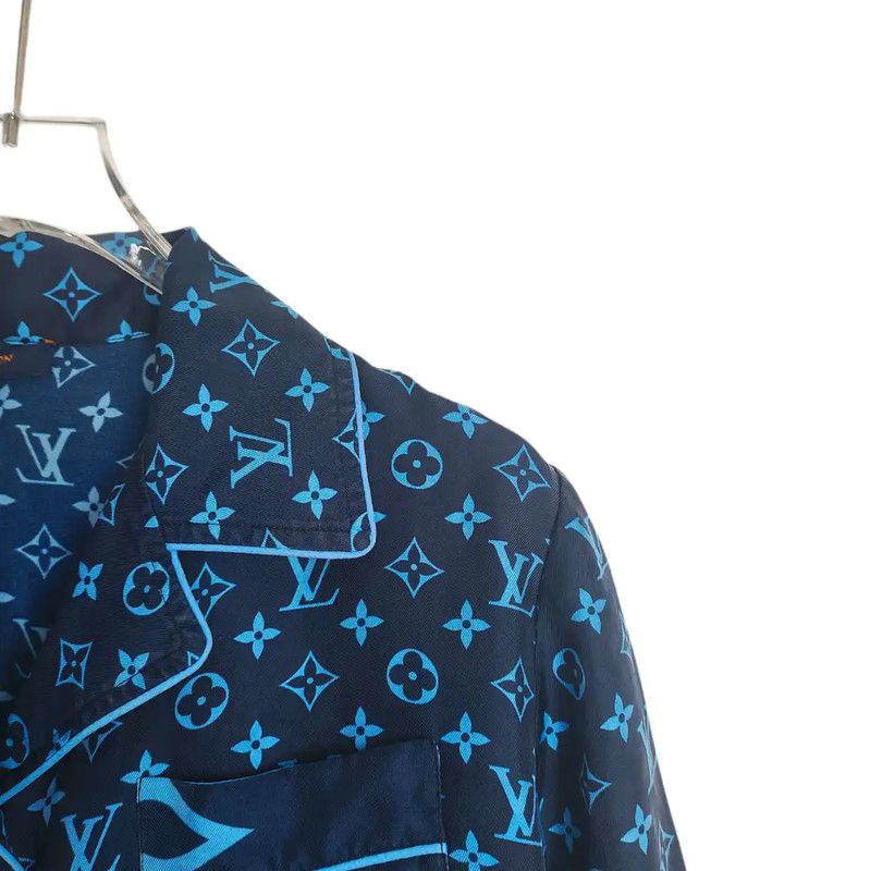 Louis Vuitton Louis Vuitton Blue Silk Blend Women’s Shirt 0089 Size M / US 6-8 / IT 42-44 - 3 Thumbnail