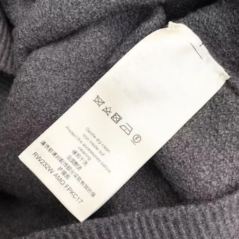 Louis Vuitton Louis Vuitton Gray Wool Cropped Cardigan 0089 Size XS / US 0-2 / IT 36-38 - 4 Thumbnail