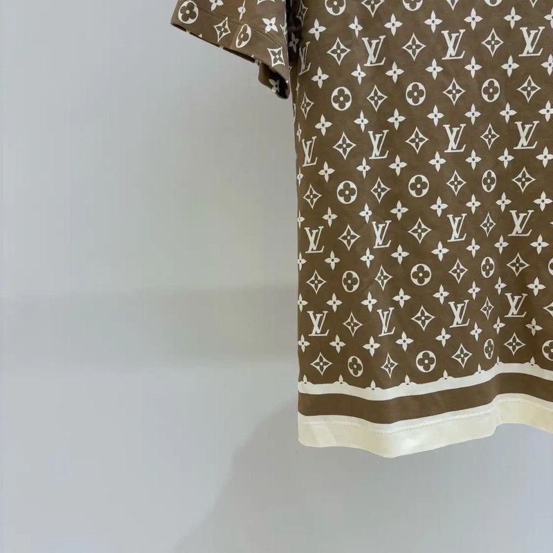 Louis Vuitton Louis Vuitton Brown Logo Short Sleeve T-Shirt 0089 Size XS / US 0-2 / IT 36-38 - 3 Thumbnail