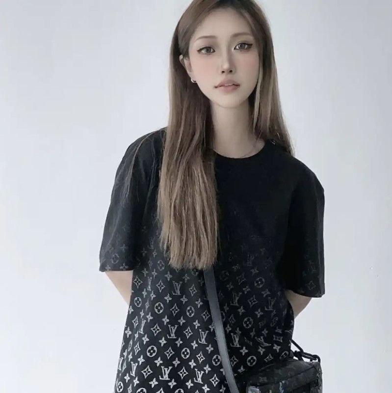 Louis Vuitton Louis Vuitton Black Cotton T-Shirt for Women 0089 Size S / US 4 / IT 40 - 8 Thumbnail