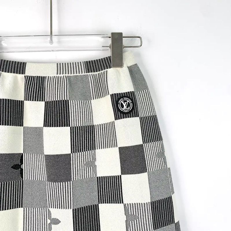 Louis Vuitton Louis Vuitton Color Blocked Skirt in XS Size 0089 Size 22" - 3 Thumbnail