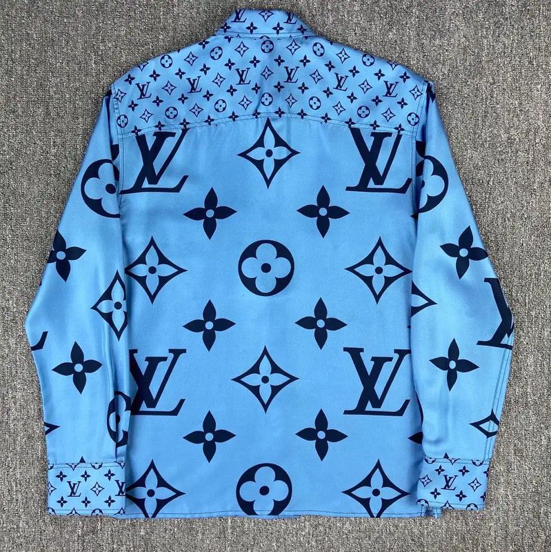 Louis Vuitton Louis Vuitton Blue Silk Women's Shirt 0089 Size S / US 4 / IT 40 - 2 Thumbnail