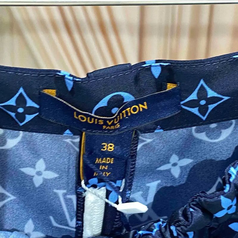 Louis Vuitton Louis Vuitton Blue Cotton Women's Shorts 0089 Size 27" / US 4 / IT 40 - 3 Thumbnail