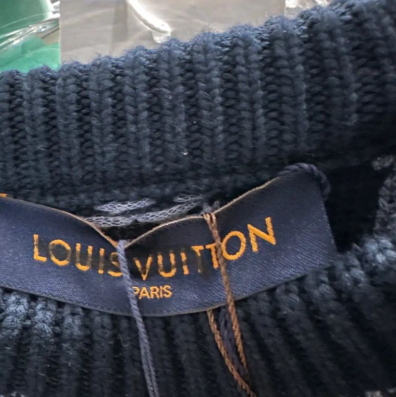 Louis Vuitton Louis Vuitton Black Women's Sweater Size S 0089 Size S / US 4 / IT 40 - 4 Thumbnail