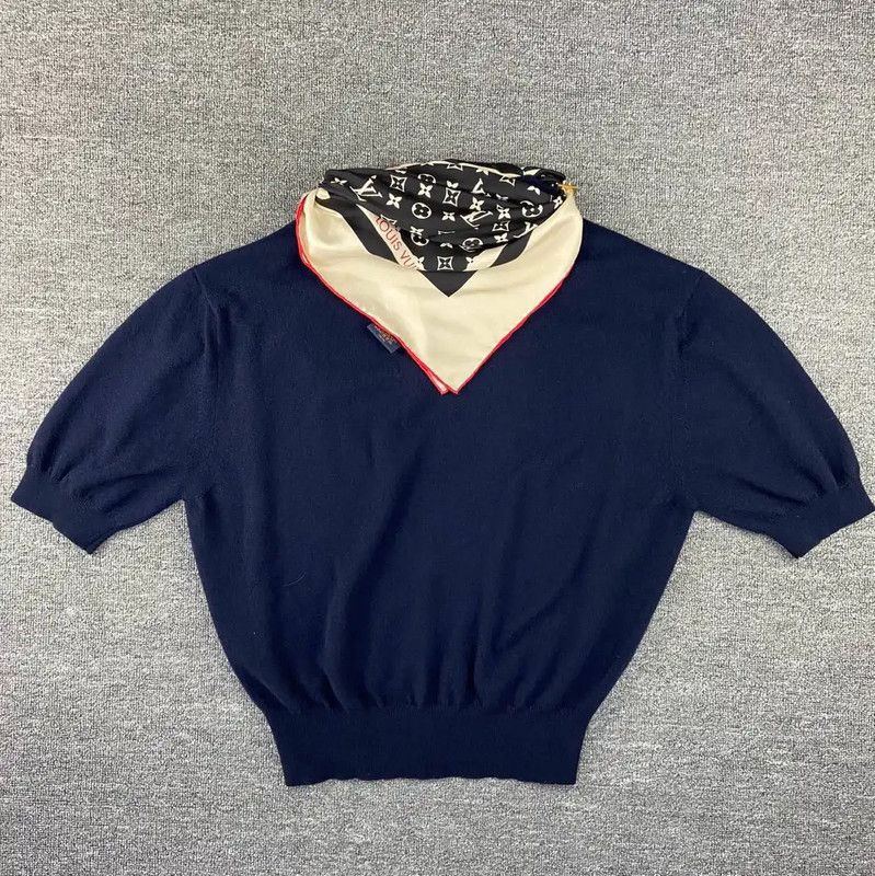 Louis Vuitton Louis Vuitton Navy Cashmere Knit Sweater 0089 Size M / US 6-8 / IT 42-44 - 2 Thumbnail