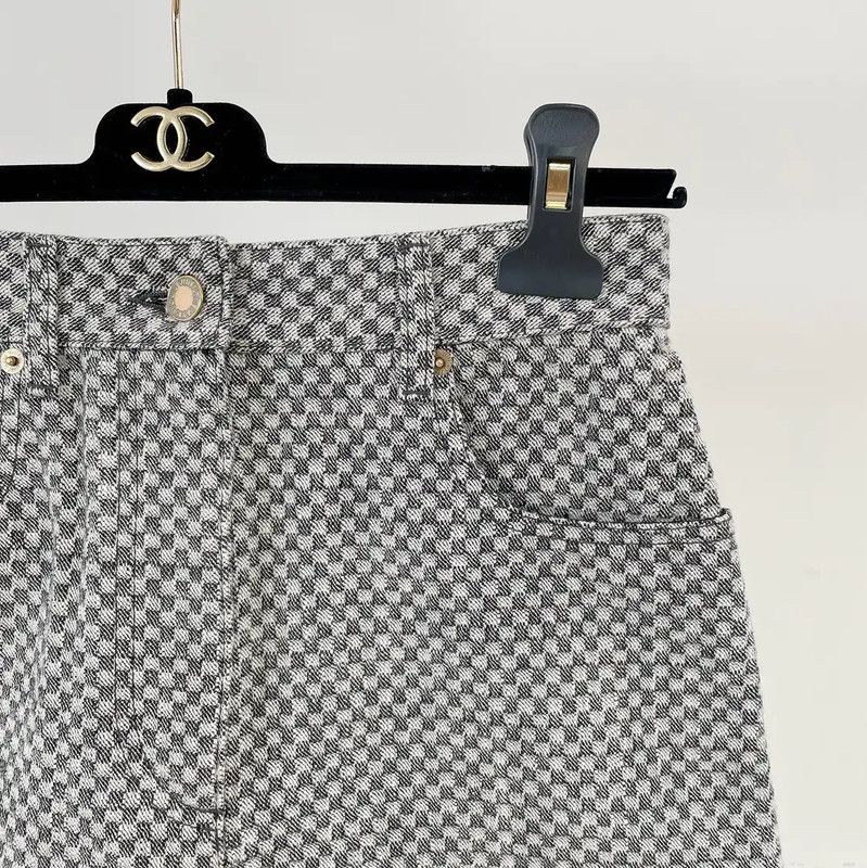 Louis Vuitton Louis Vuitton Gray Cotton Ladies Shorts 0089 Size 23" - 3 Thumbnail