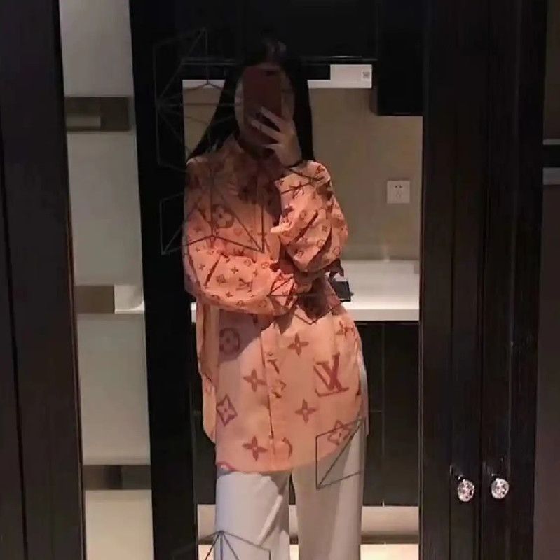 Louis Vuitton Louis Vuitton Colorful Silk Women’s Shirt 0089 Size M / US 6-8 / IT 42-44 - 6 Thumbnail