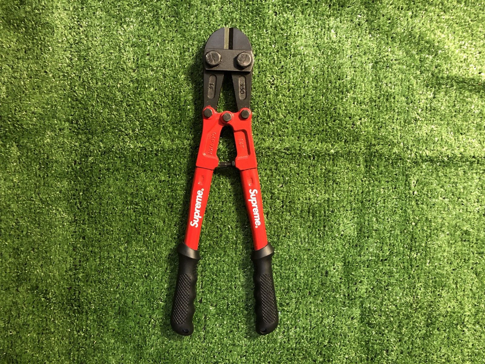 Supreme Bolt Cutters | Grailed
