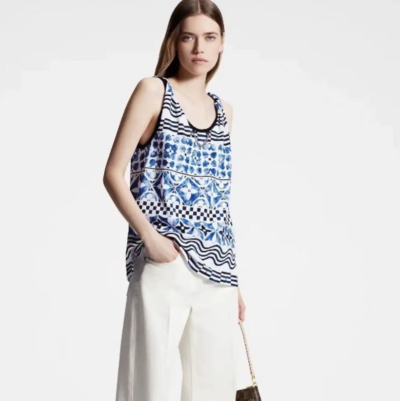 Louis Vuitton Louis Vuitton Blue Cotton Women's T-Shirt 0089 Size L / US 10 / IT 46 - 9 Thumbnail