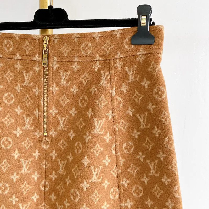 Louis Vuitton Louis Vuitton Brown Wool Logo A-Line Skirt 0089 Size 26" / US 2 / IT 38 - 5 Thumbnail