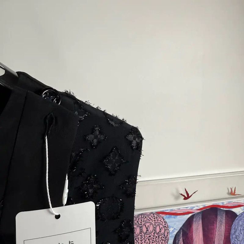 Louis Vuitton Louis Vuitton Black Silk Women's Dress Size XS 0089 Size XS / US 0-2 / IT 36-38 - 4 Thumbnail