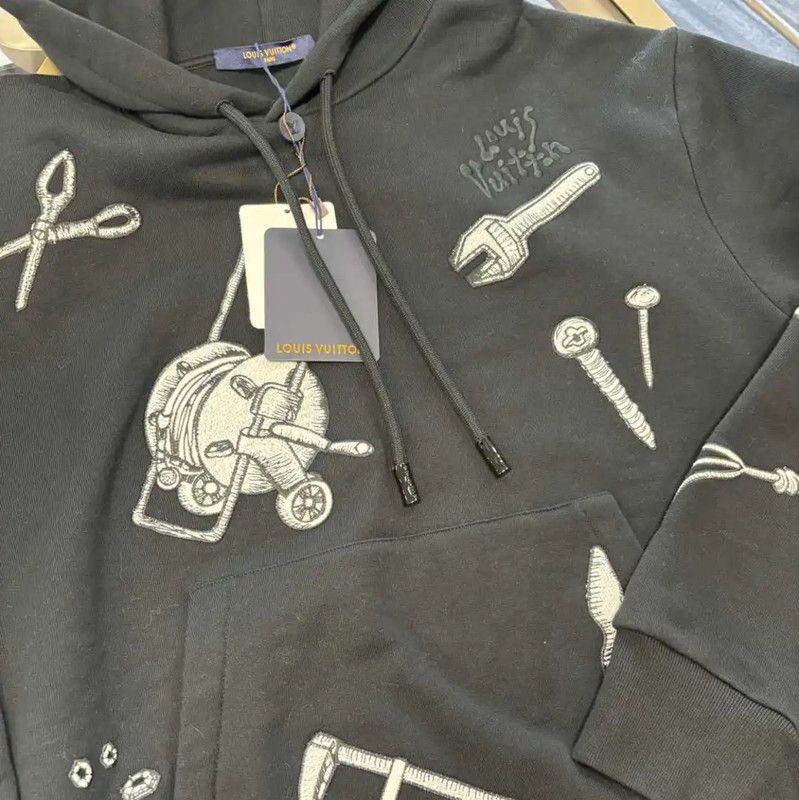 Louis Vuitton Louis Vuitton Black Cotton Long Sleeve Hoodie 0089 Size S / US 4 / IT 40 - 5 Thumbnail