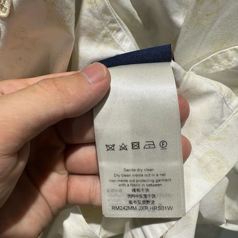 Louis Vuitton Louis Vuitton Men's White Polyester Shirt 0089 Size M / US 6-8 / IT 42-44 - 4 Thumbnail
