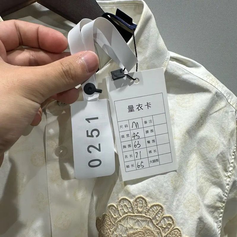Louis Vuitton Louis Vuitton Men's White Polyester Shirt 0089 Size M / US 6-8 / IT 42-44 - 5 Thumbnail
