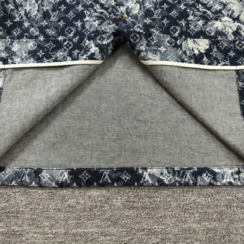 Louis Vuitton Louis Vuitton Blue Cotton Short Sleeve Shirt 0089 Size S / US 4 / IT 40 - 7 Thumbnail