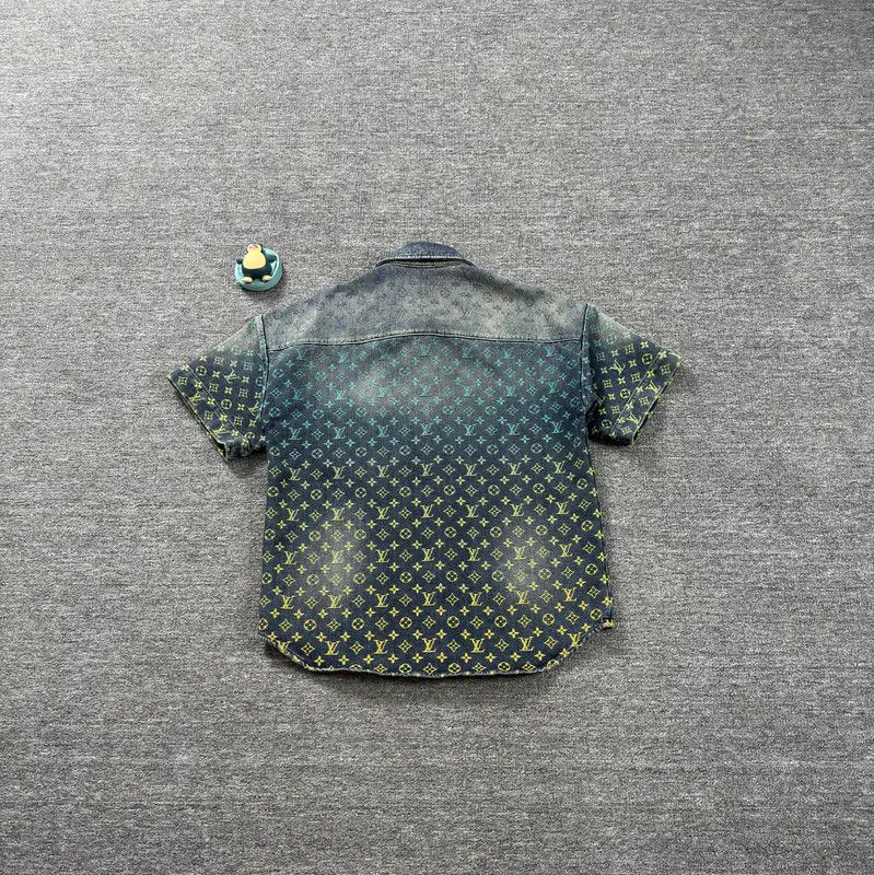 Louis Vuitton Louis Vuitton Green Cotton Men's Shirt 0089 Size S / US 4 / IT 40 - 2 Thumbnail