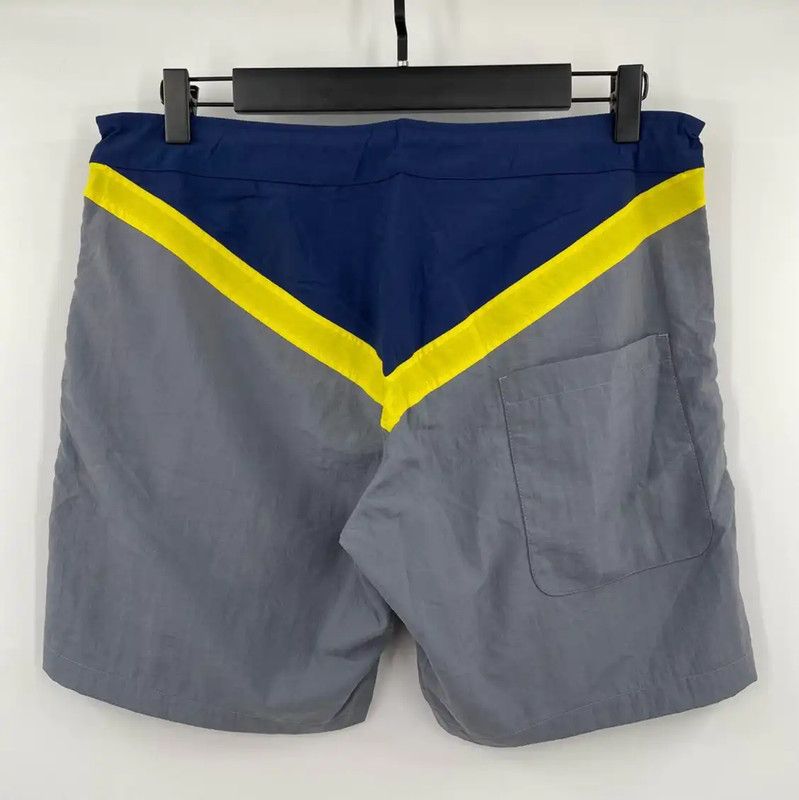 Fendi Fendi Color-Block Casual Shorts for Summer 0089 Size US 28 / EU 44 - 2 Thumbnail