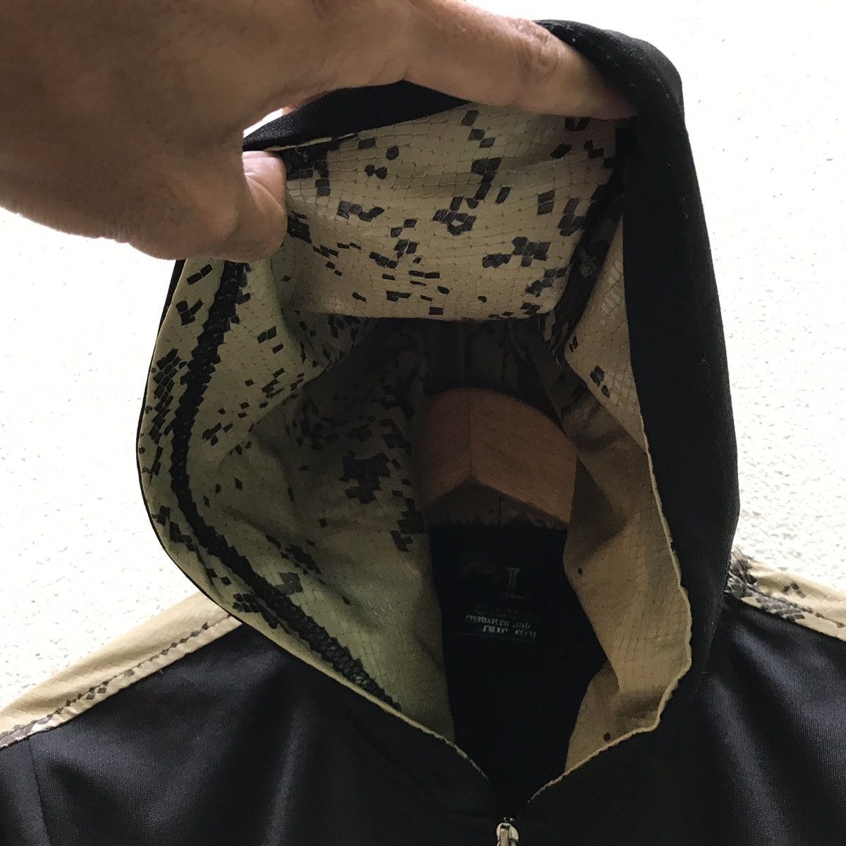 Japanese Brand Clash mawares digital side snake skin style Size US M / EU 48-50 / 2 - 6 Thumbnail