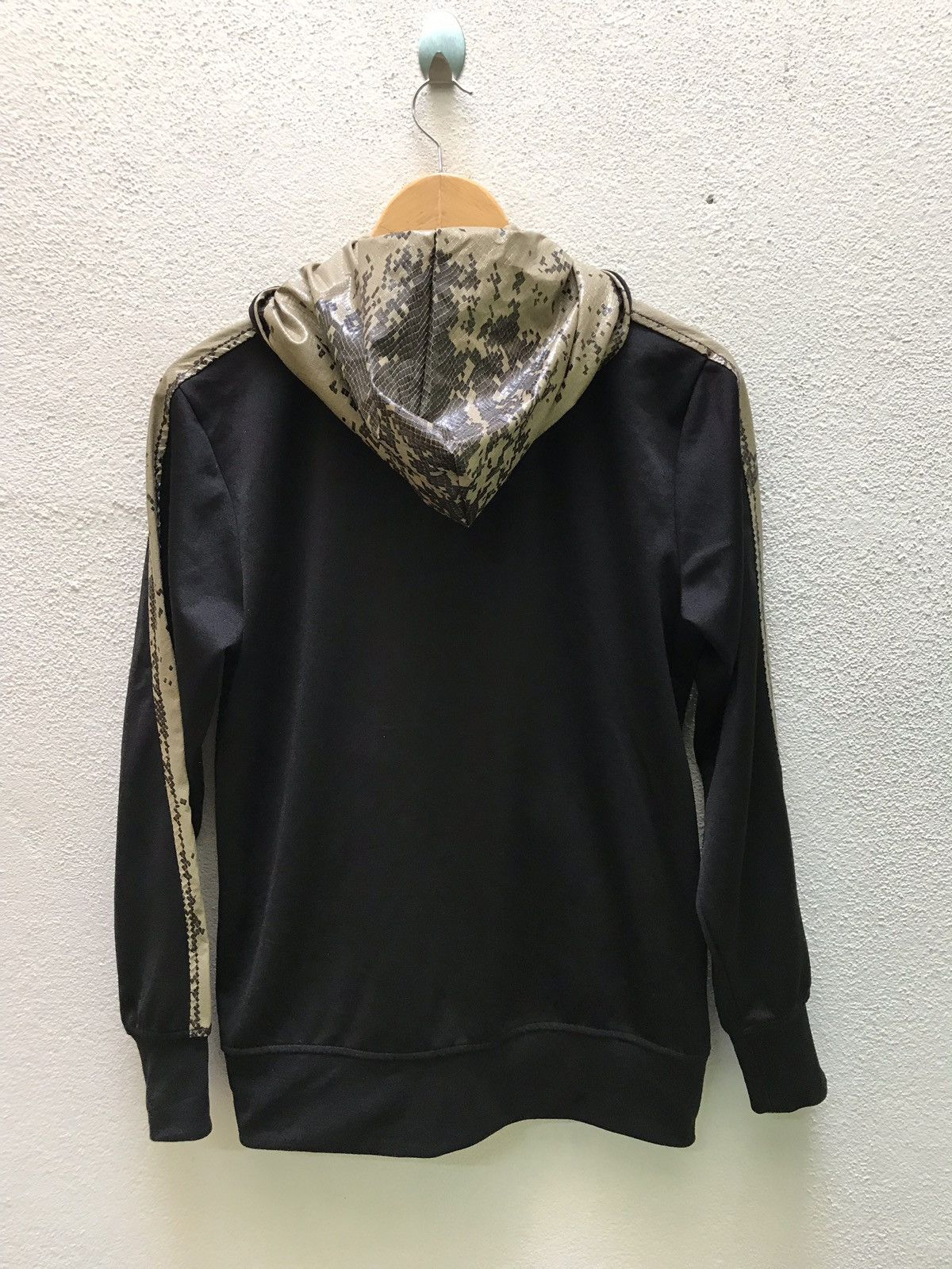 Japanese Brand Clash mawares digital side snake skin style Size US M / EU 48-50 / 2 - 4 Thumbnail