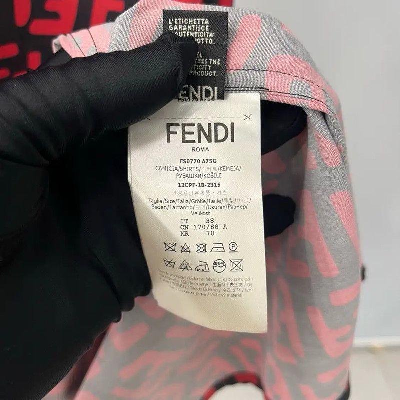 Fendi Fendi Summer Red Logo Short-Sleeve T-Shirt 0089 Size US XS / EU 42 / 0 - 5 Thumbnail