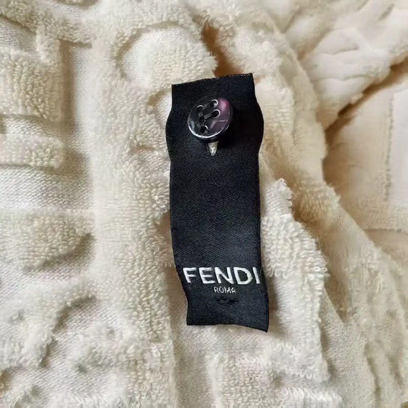 Fendi Fendi Cream T-Shirt for Men in Size M 0089 Size US M / EU 48-50 / 2 - 3 Thumbnail